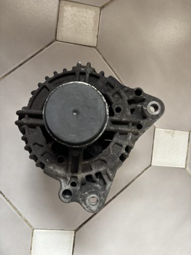 Volkswagen Polo IV, Golf V generátor 038903024F