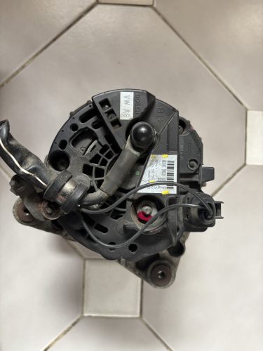 Volkswagen Polo IV, Golf V generátor 038903024F