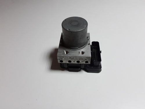 Subaru Forester SK ABS kocka 2265106582