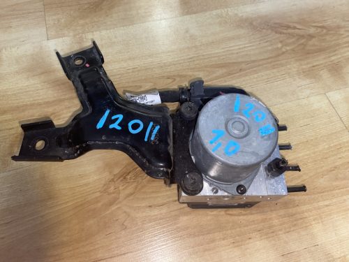 Kia Cee'd ABS kocka 61589-45200