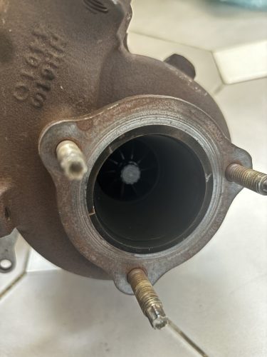 Toyota Avensis T27 2.0 D4D turbó 17201-0R080