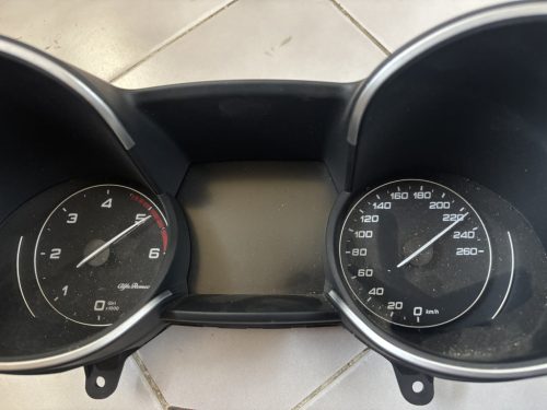 Alfa Romeo Stelvio km óracsoport 50559283