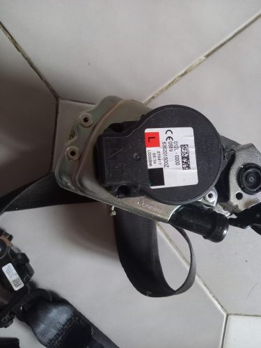 Volvo S90, V90 bal első biztonsági öv P31675242