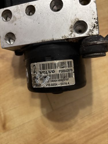 Volvo XC90 V70 S80 ABS kocka P30643979 30643982