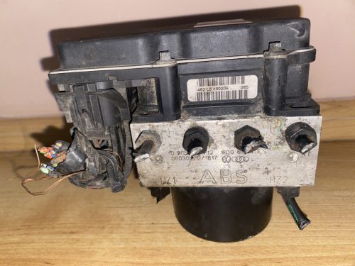 Volkswagen Polo 9N ABS kocka 6Q0614117S