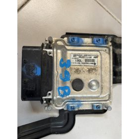 Hyundai i20 motorvezérlő elektronika 39111-03700