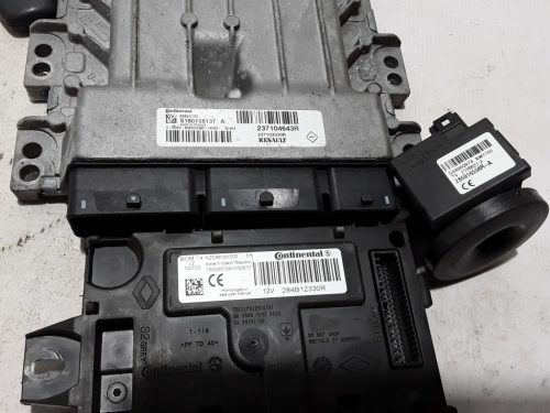 Dacia Duster Motorvezérlő szett 237104643r, 284B12330R