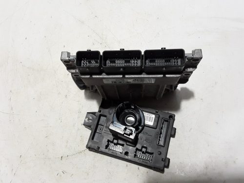 Dacia Duster Motorvezérlő szett 237104643r, 284B12330R