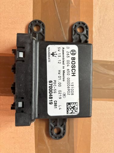 Maserati Ghibli tolatóradar PDC elektronika 670004819