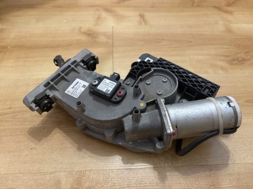 Mercedes C-osztály W204 kombi csomagtér ajtó nyitó motor a2048202242