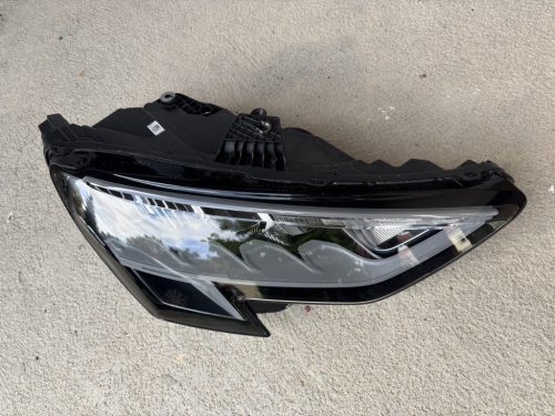 Audi A3 8Y jobb első lámpa, fényszóró 8Y0941012