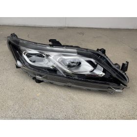 Mitsubishi Eclipse Cross jobb fényszóró W3153