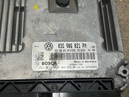Volkswagen Golf Motorvezérlő 0281014061
