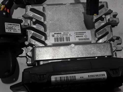 Dacia Sandero Motorvezérlő szett 8200826300, 8200856659, 8200296328B