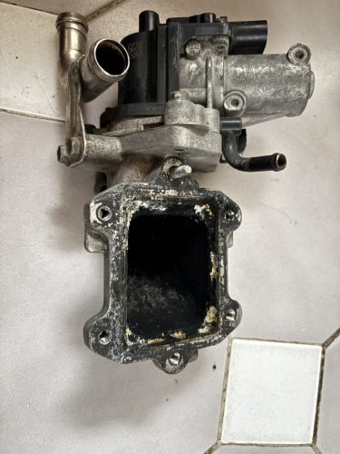 Hyundai H-1, Starex EGR szelep 284104A700