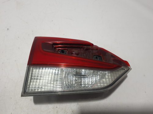 Subaru Forester SK Bal hátsó lámpa 84251SJ010