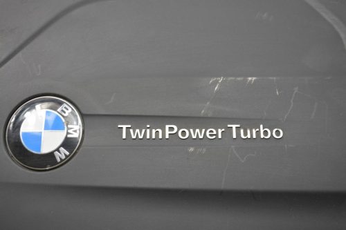 BMW 3 F30 Motorburkolat 8514202