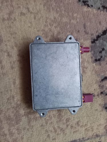 Audi A4 B6, A6 C5 rádió antenna erősítő 8E0035456