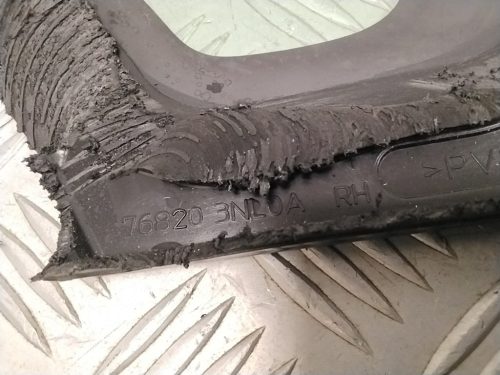 Nissan Leaf II Jobb belső oldalüveg768203NL0A