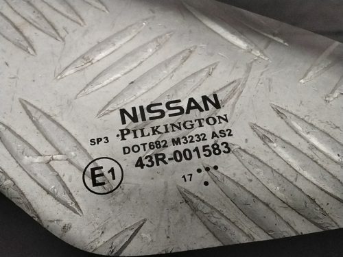 Nissan Leaf II Jobb belső oldalüveg768203NL0A