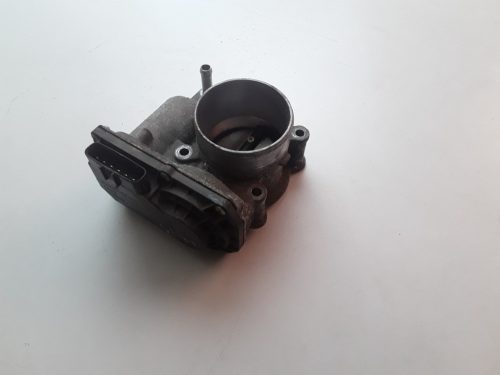 Toyota Auris E18 Fojtószelep 220300T110