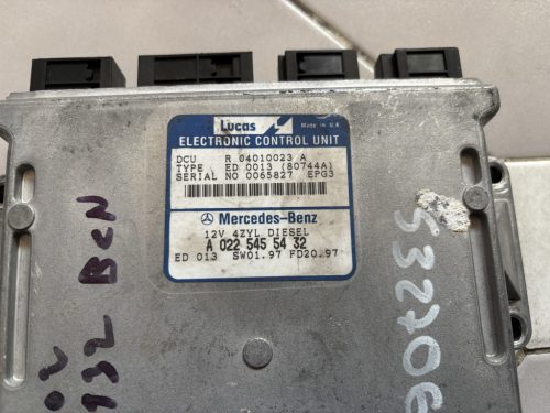 Mercedes-Benz E-osztály W210 motorvezérlő A0225455432 R04010023A