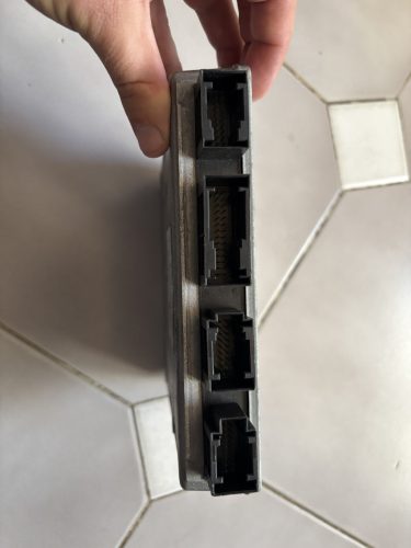 Mercedes-Benz E-osztály W210 motorvezérlő A0225455432 R04010023A