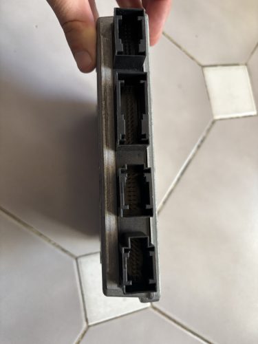 Mercedes-Benz E-osztály W210 motorvezérlő A0225455432 R04010023A