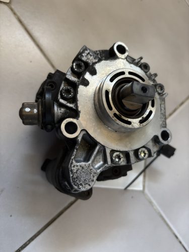 Volvo S40, V50 magasnyomású pumpa 9658193780