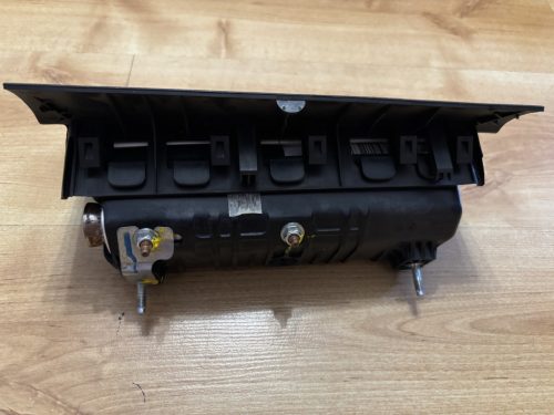 Ford Kuga II térdlégzsák CV44A042A00BG