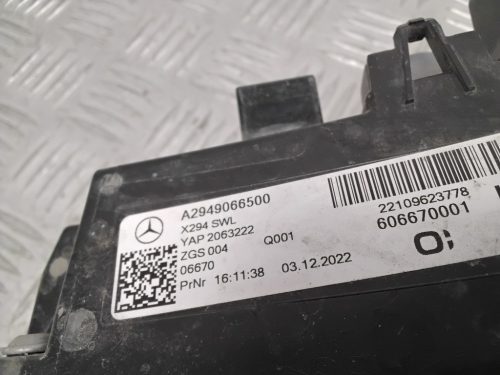 Mercedes Benz EQE X294 Bal hátsó lámpa A2949066500
