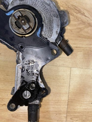 Volkswagen Audi Seat Skoda vákuumpumpa 038145215