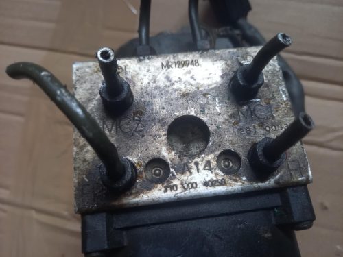 Mitsubishi Colt ABS kocka MR129948