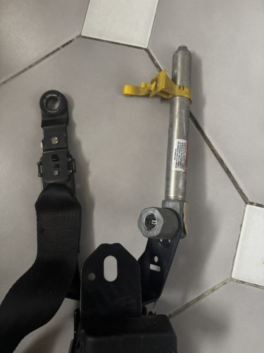 Volvo XC70 II S60 I V70 II bal első biztonsági öv 30730990