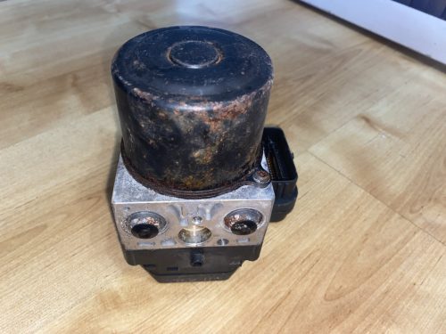 Toyota RAV 4 ABS kocka 4454042100