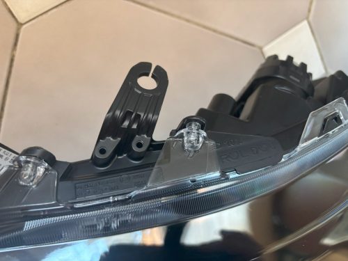 Toyota Corolla E210 bal első fényszóró 81150-02S70