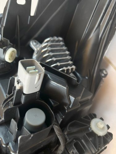 Toyota Corolla E210 bal első fényszóró 81150-02S70