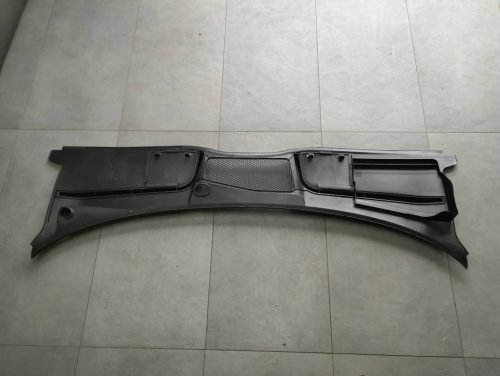 Audi A4 B9 8W levélrács 8W2819403