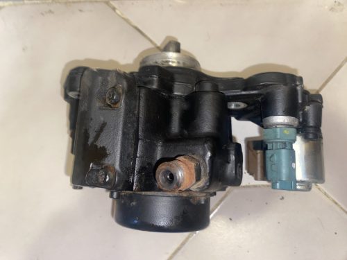 Ford Mondeo MK IV magasnyomású szivattyú 9687959180