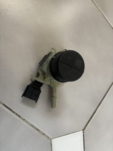 Jaguar F-Pace, Land Rover Range Rover Adblue pumpa F01C250150