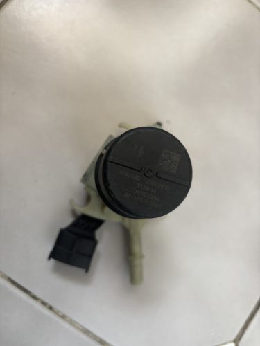 Jaguar F-Pace, Land Rover Range Rover Adblue pumpa F01C250150