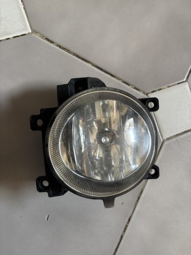 Toyota RAV 4 (XA40) jobb első ködlámpa