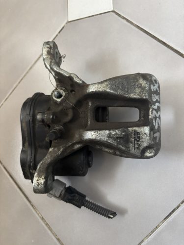 Toyota Corolla E210, C-HR bal hátsó féknyereg 46310-F4011