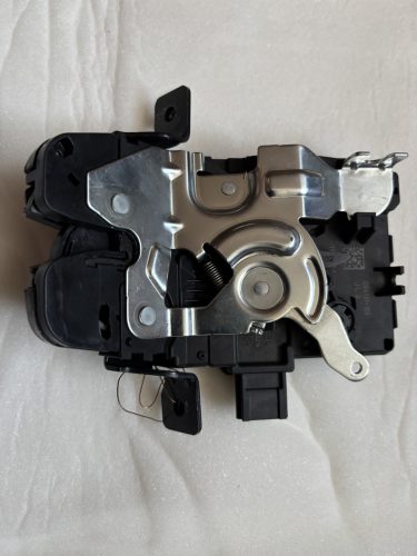 Jaguar F-Pace, I-Pace csomagtér ajtó zár CPLA442A66AE