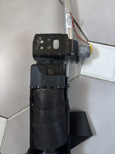 Volvo S40, V50 bal első biztonsági öv 8639693