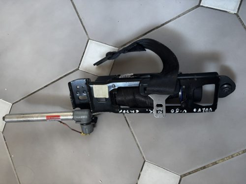 Volvo S40, V50 bal első biztonsági öv 8639693