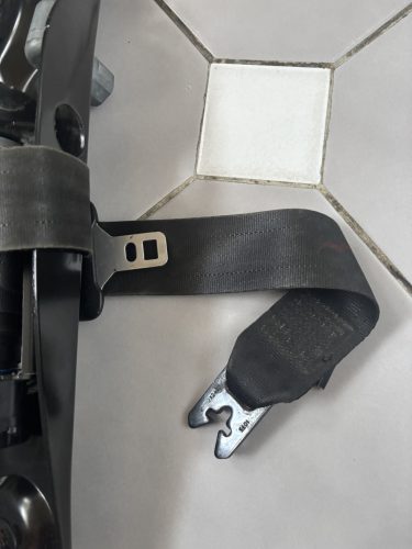 Volvo V70, XC70, S80 bal első biztonsági öv 39811479