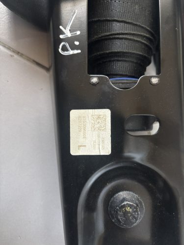 Volvo V70, XC70, S80 bal első biztonsági öv 39811479