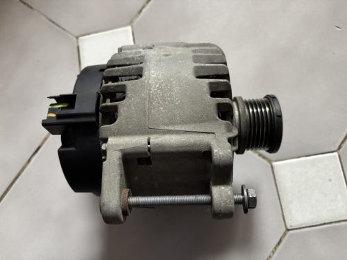 Skoda Octavia III 2.0 TDI generátor 03L903023L