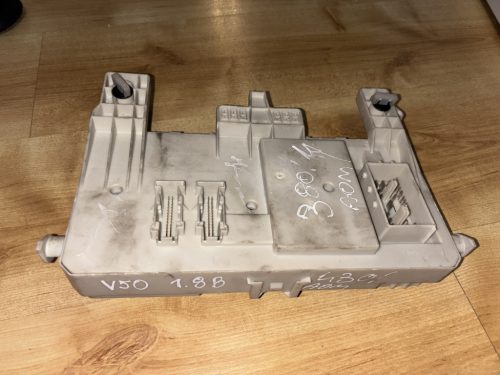 Volvo V50 BSI modul, biztosítéktábla 30728906